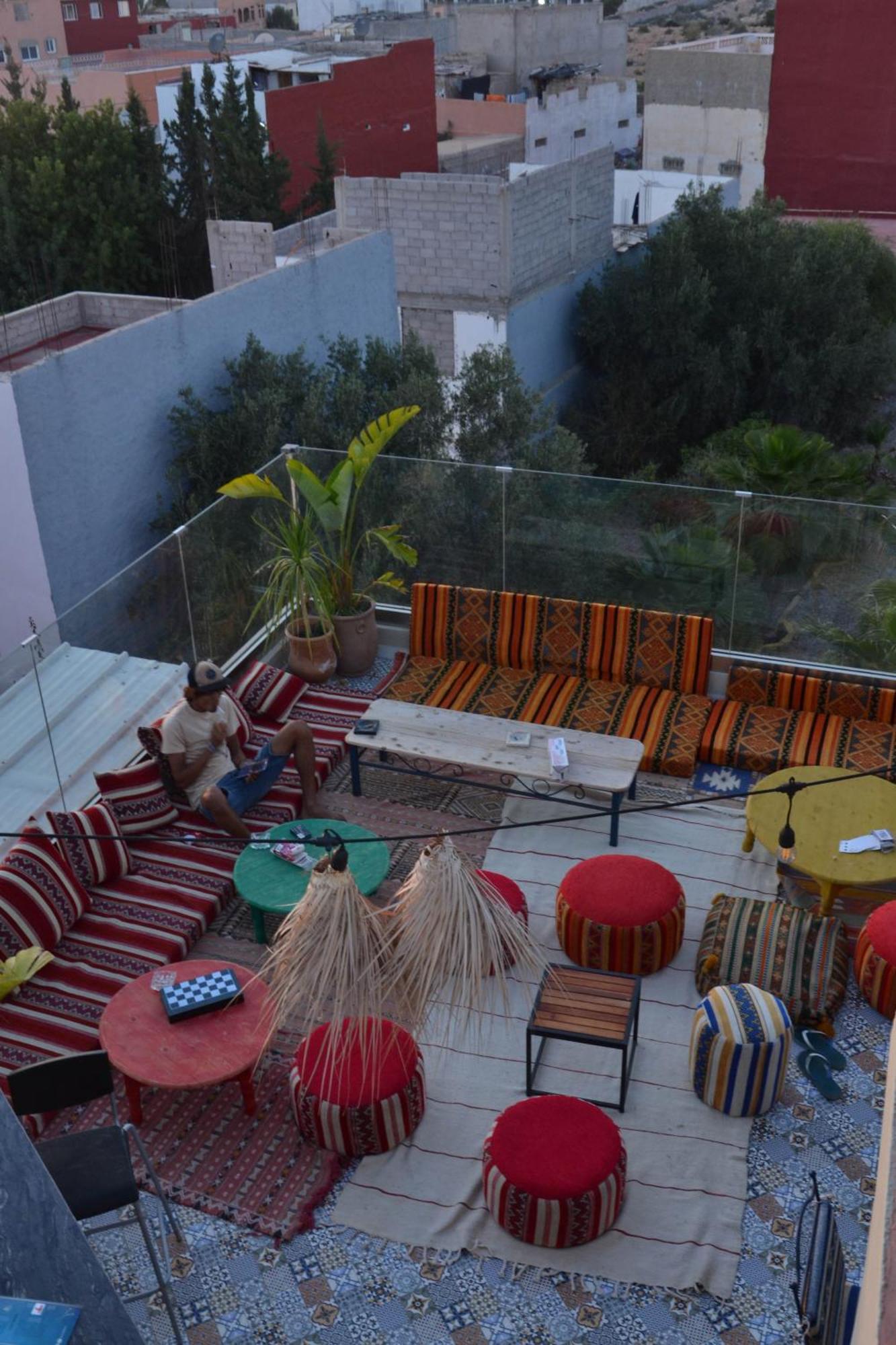A Pousada Playa Del Sol Surf House Tamraght Exterior foto